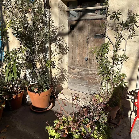 Townhouse Charming And Appartement Uzès